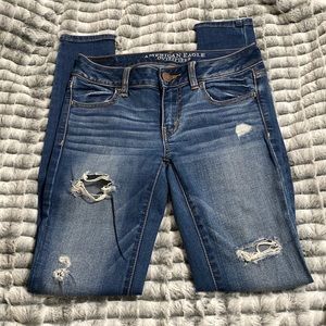 American Eagle distressed jeggings size 2
